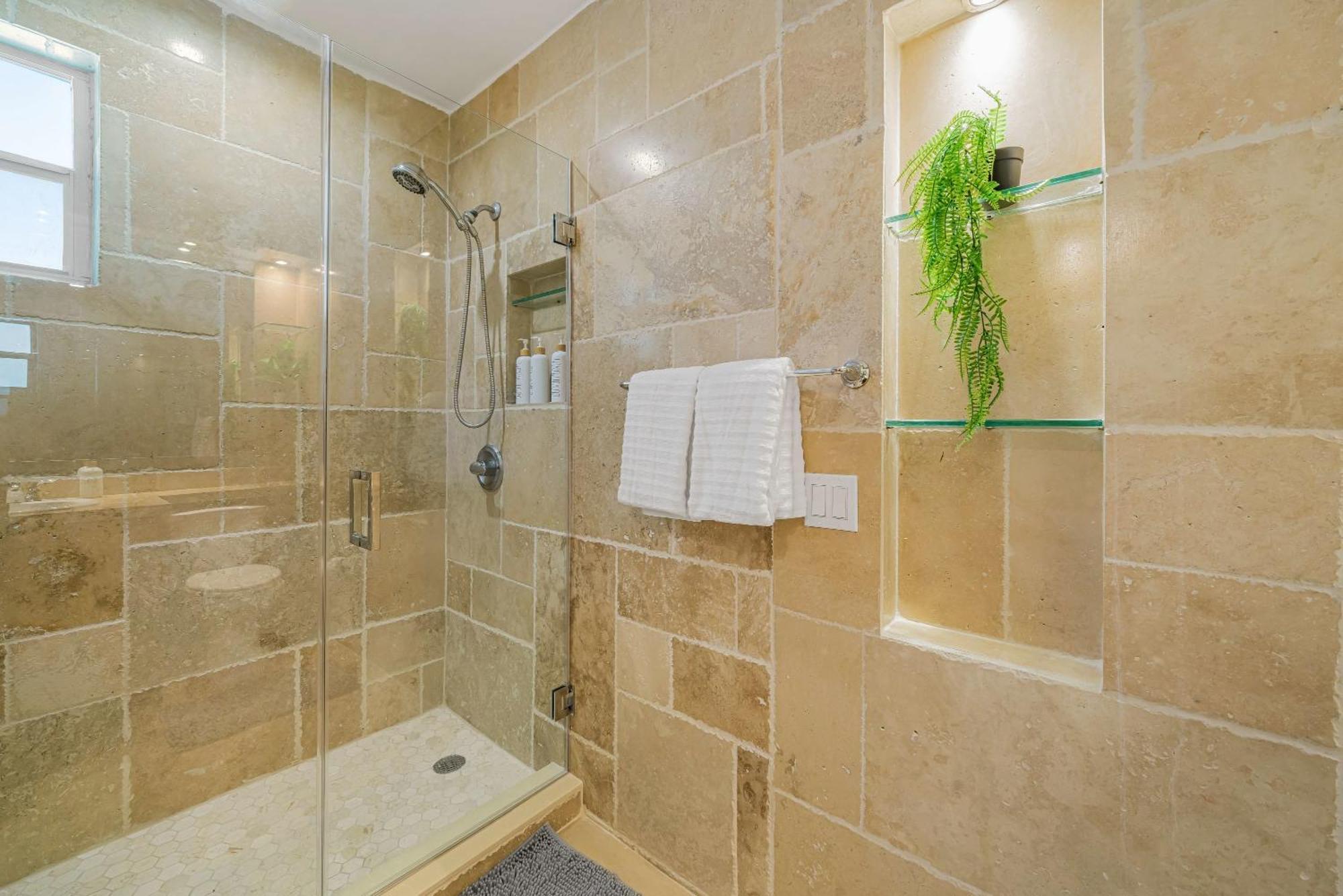 הוילה New Tropical Oasis Retreat In מיאמי מראה חיצוני תמונה
