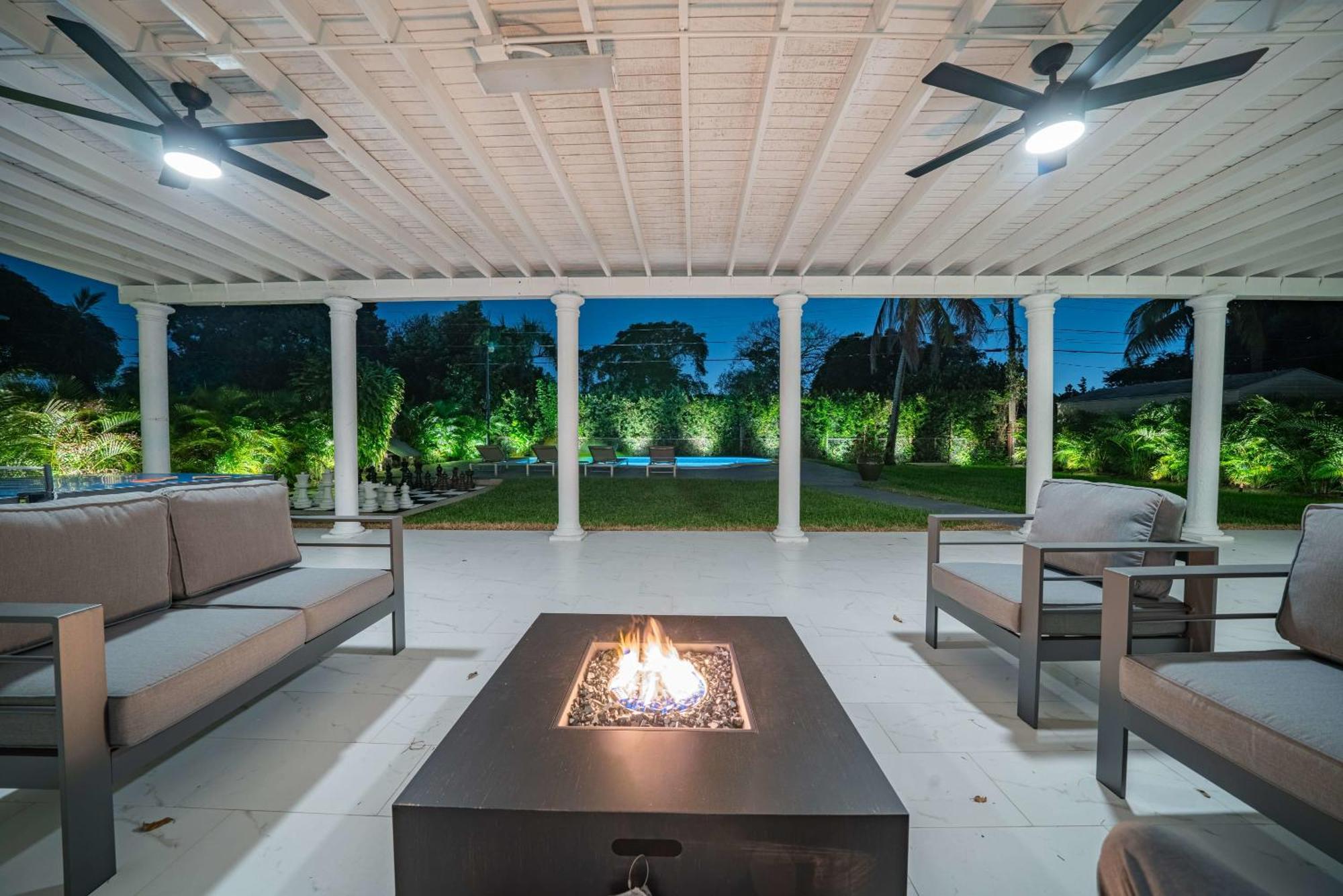 הוילה New Tropical Oasis Retreat In מיאמי מראה חיצוני תמונה